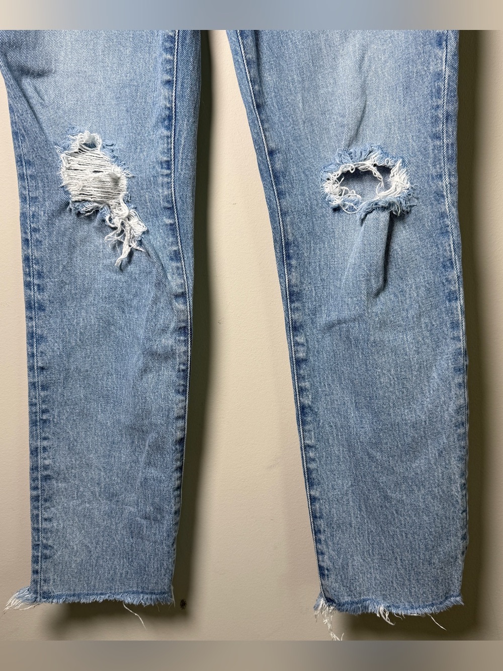 Madewell Perfect Vintage Jean Distressed Raw Hem Light Wash mom jean straight 26 - Picture 4 of 12